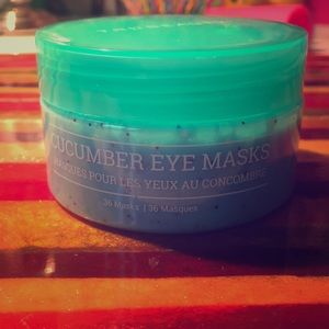 selling slime that is scented and very beautiful♥️